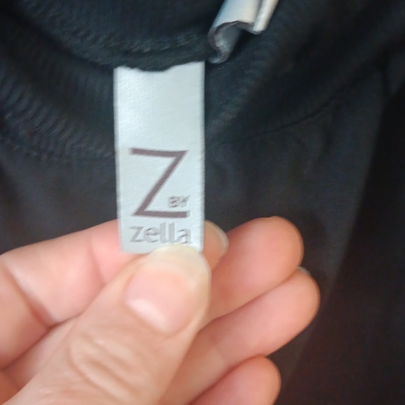 Z BY Zella Shorts Size Medium - Picture 5 of 7